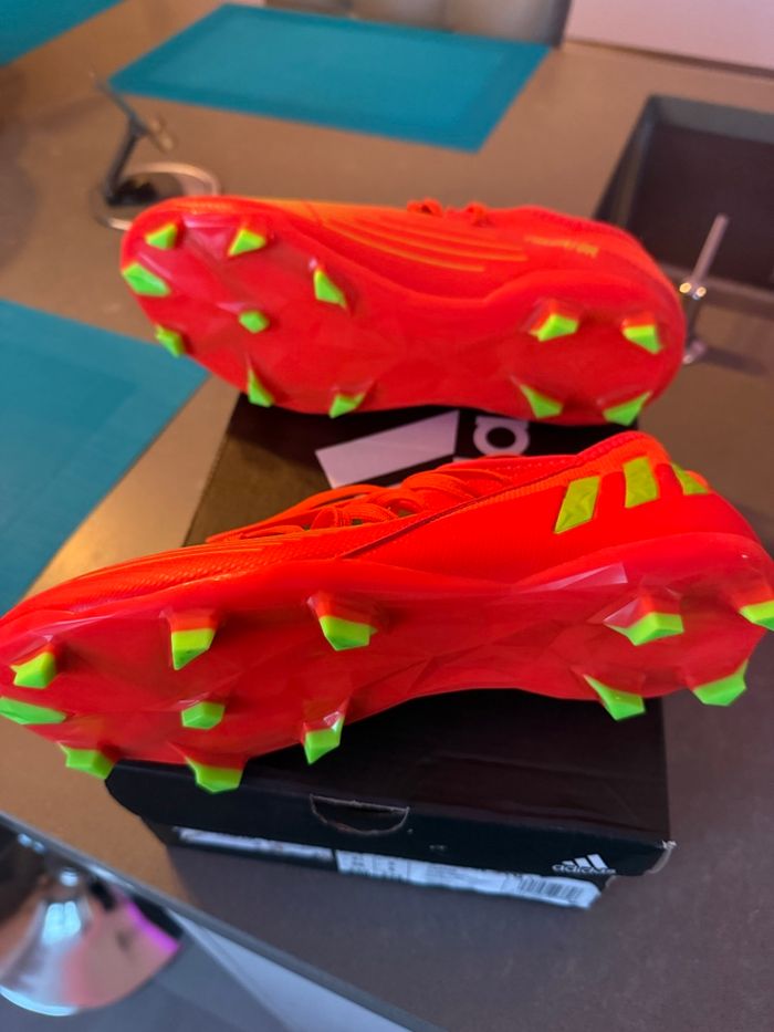 Crampons pour Foot, taille 38 Predator Adidas - photo numéro 6