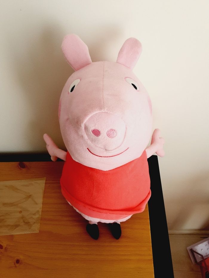 Grande Peluche Peppa Pig 45 cm neuve - photo numéro 3