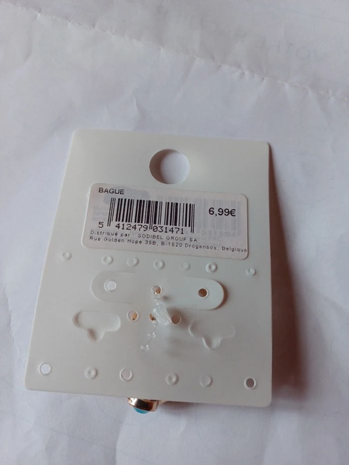 4 bagues - photo numéro 4