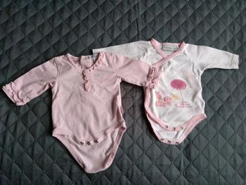 Bodie kitchoun et kiabi 1 mois