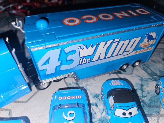 Disney Pixar Cars véhicule Camion Transporteur dinoco king 43 + toutes les voitures - photo numéro 7