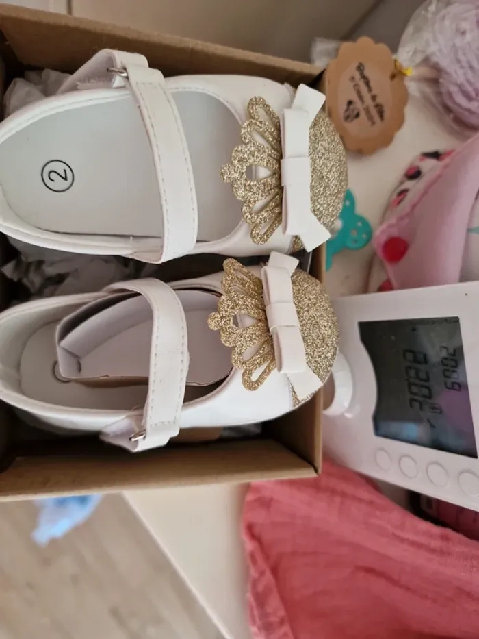 Chaussures bébé taille 12 - photo numéro 5