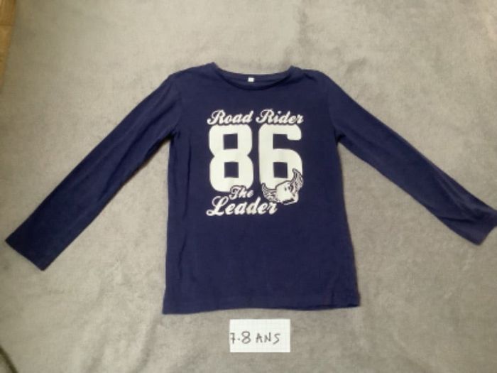 T-shirt Ml neuf 8 ans