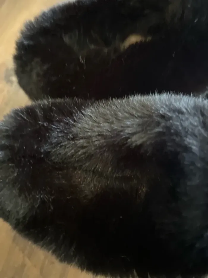 Boots neuve noir fourree et strass pointure 36 - photo numéro 2