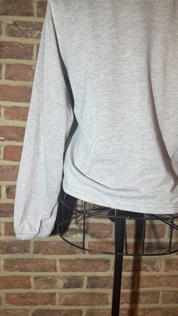 Haut longues manches gris clair Taille 160 -> 158/164 - photo numéro 9