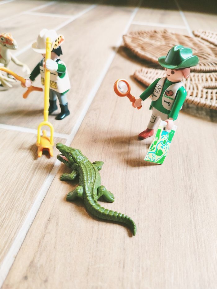 🐊Playmobil lot de 3 figurines veterinaires/ranger avec dinosaure et crocodile - photo numéro 4