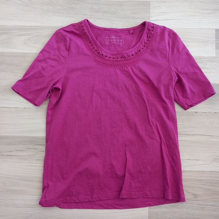 T-shirt femme à col en V violet C&A taille S