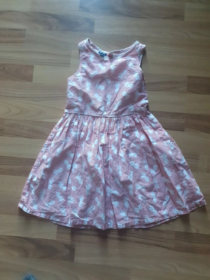 robe kiabi rouge et blanche 6 ans