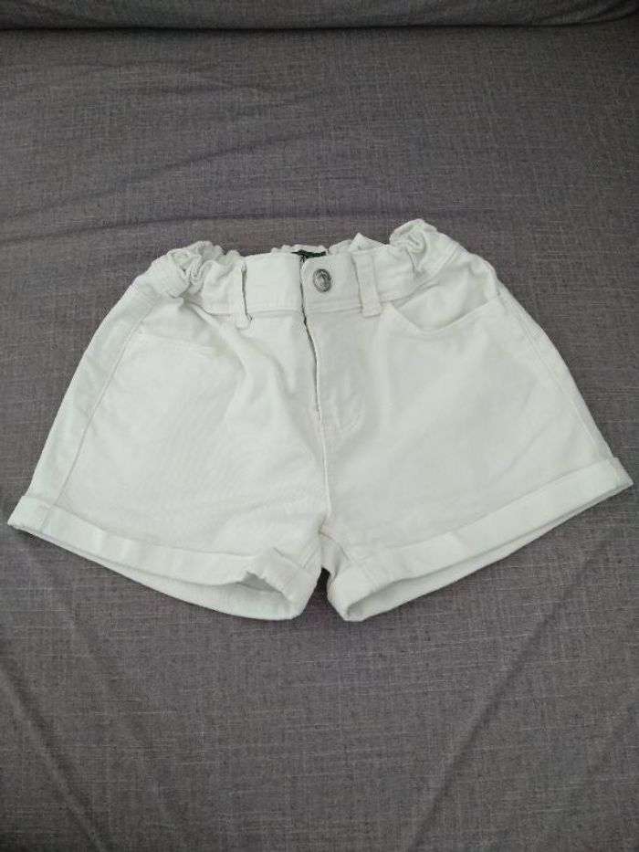 Short écru