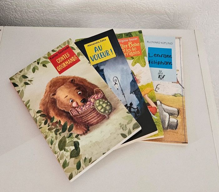 Lot 4 livres 7/9 ans collection " lire c'est partir"