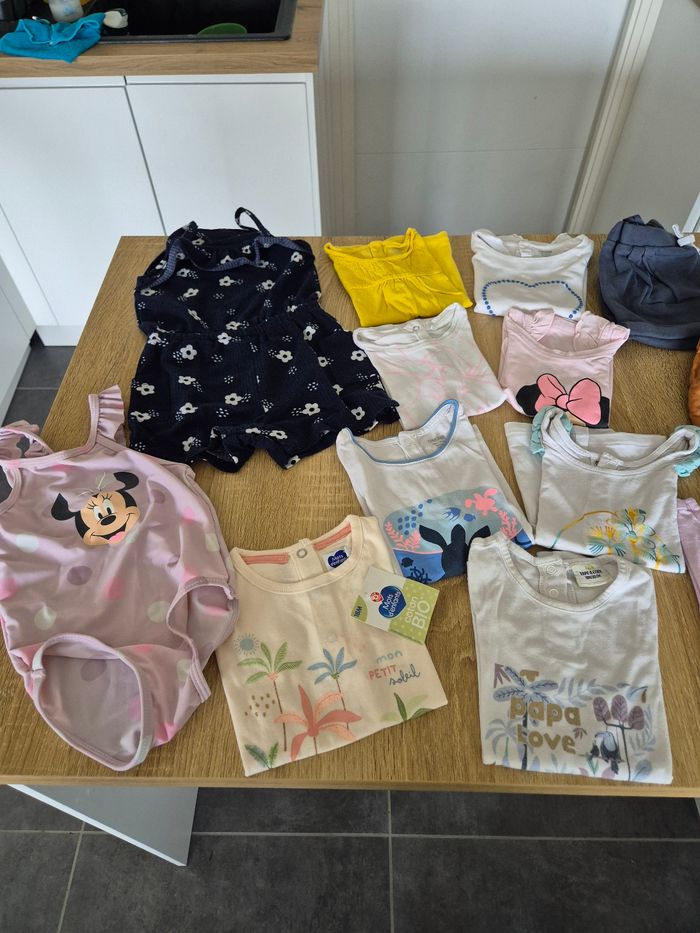 Lot vêtements fille 18 mois - photo numéro 2