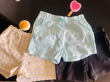 3 shorts taille 4 ans : lot shorts