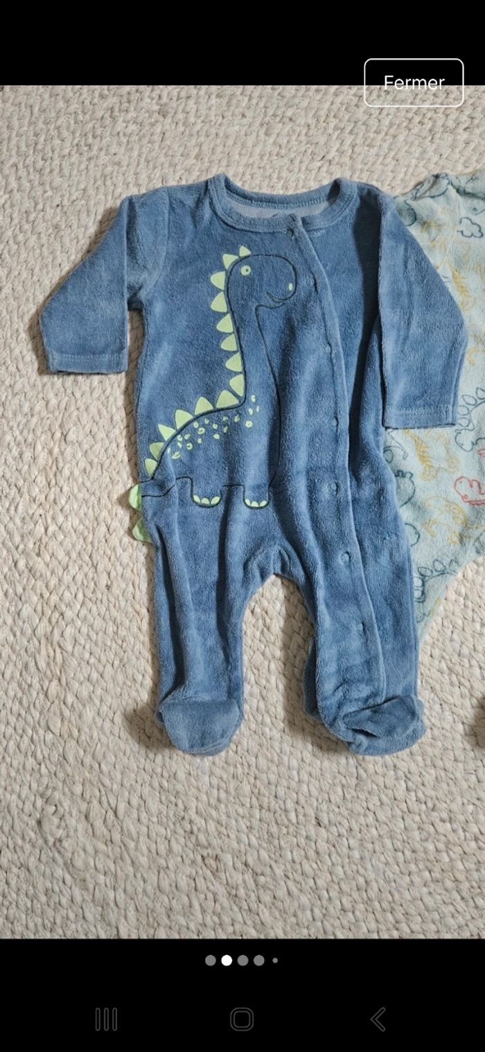 Lot de 3 pyjamas velours 1mois - photo numéro 2