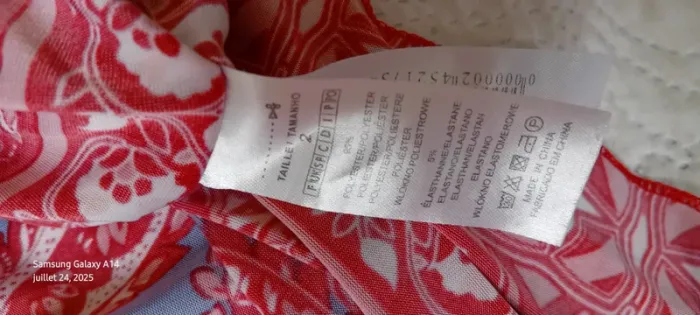 Tunique poncho manches papillon volantées motif floral rouge femme Taille 2 Toumaï - photo numéro 16