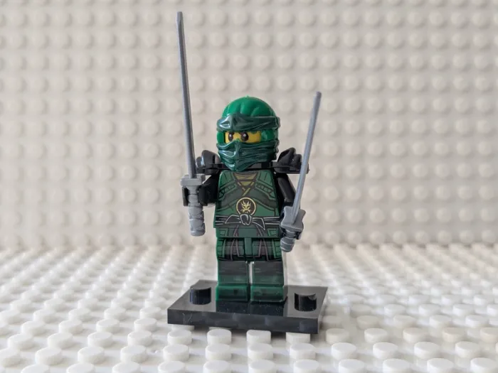 Figurine Ninjago : Lloyd Garmadon le ninja vert V7, style lego