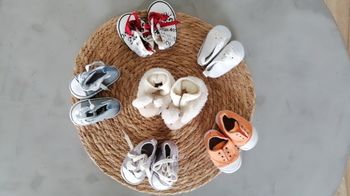 Lot chaussures et chaussons bébé