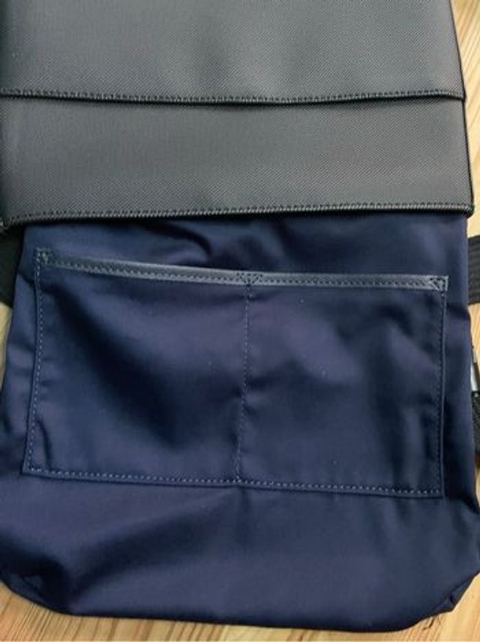 Sacoche Lacoste original - photo numéro 8