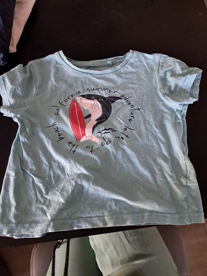 T-shirt taille 5 ans - photo numéro 2