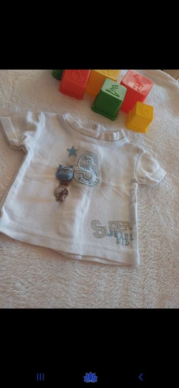 T.shirt bébé taille 1 mois