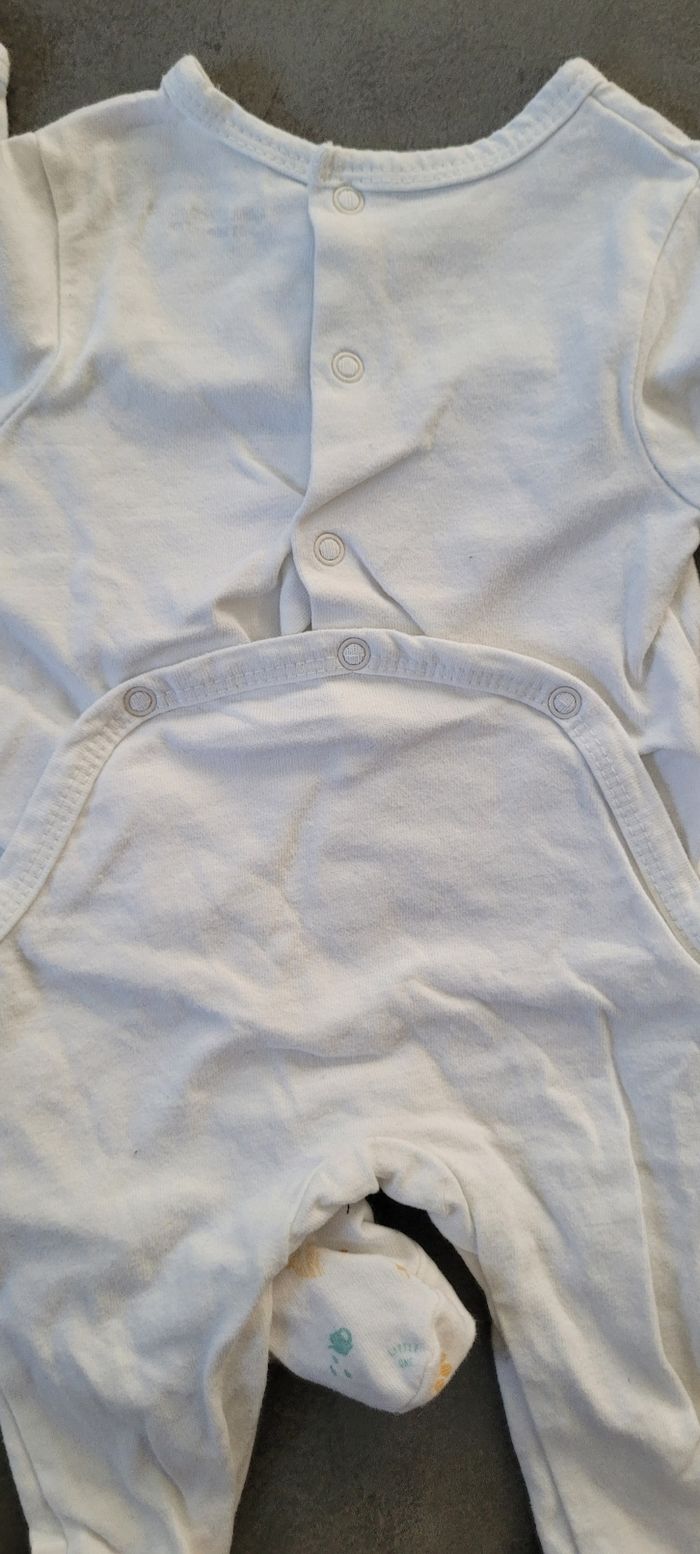 2 pyjamas mixte 1mois - photo numéro 4
