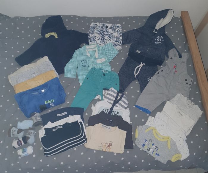 Lot vêtements bébé