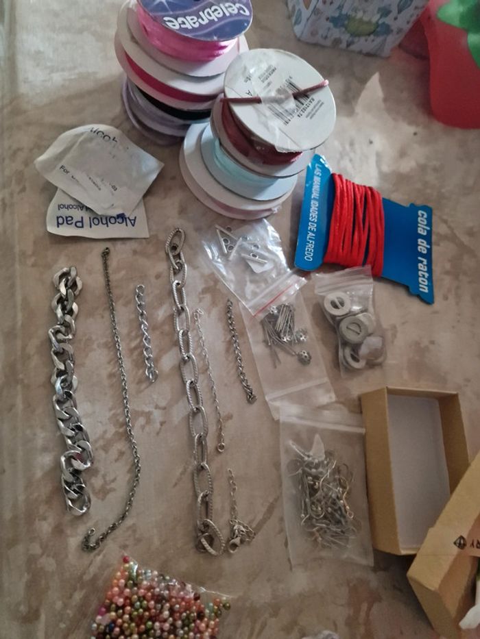 Lot accessoires bijoux - photo numéro 3