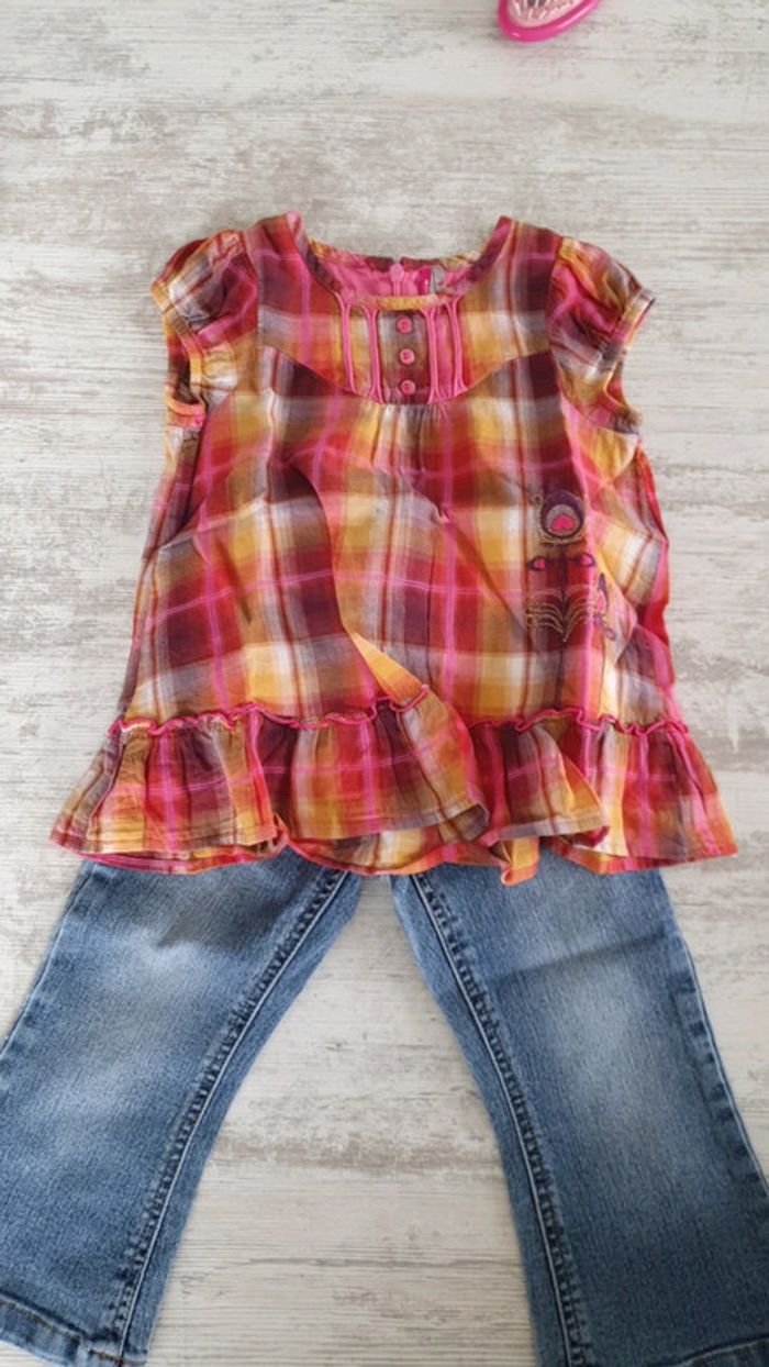 Tunique a carreaux manches courtes ton orangé et jeans 2 ans