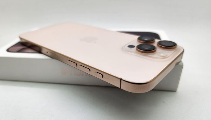iPhone 16 pro max - photo numéro 2