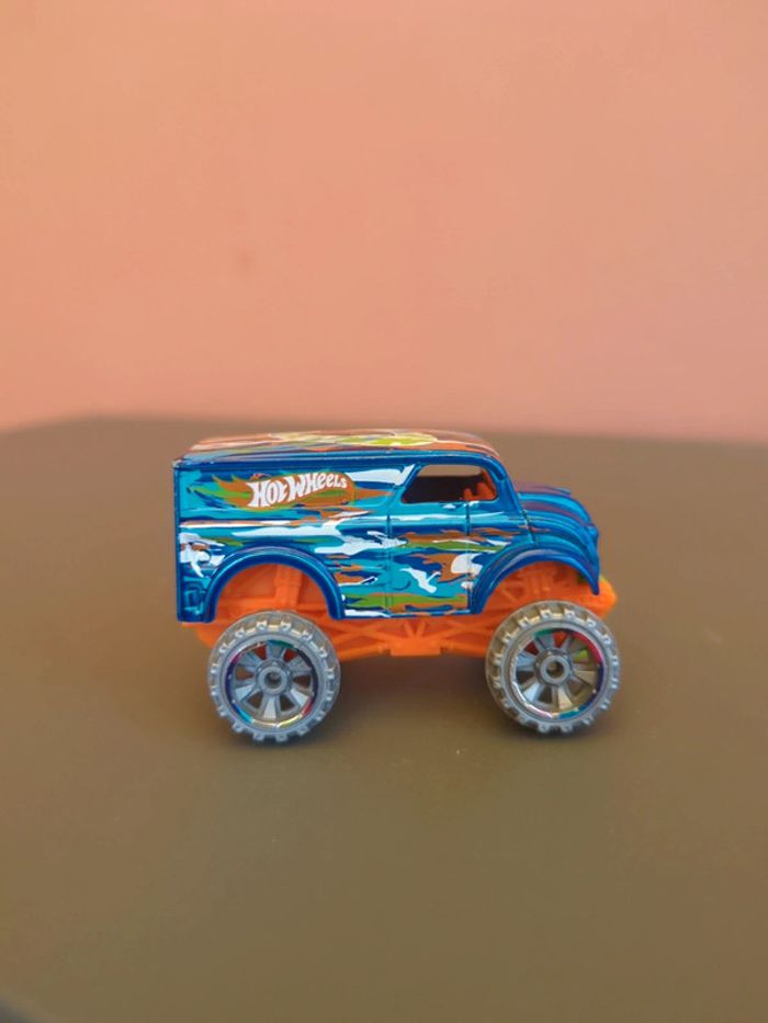 Voiture Hot Wheels Monster