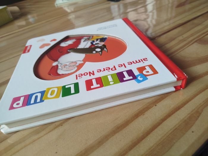 P'tit loup aime le père noël - photo numéro 4