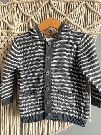 Gilet en maille t.18m