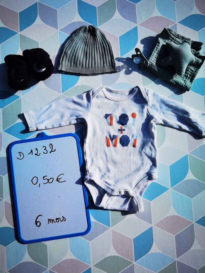 D1232 - body garçon 6 mois