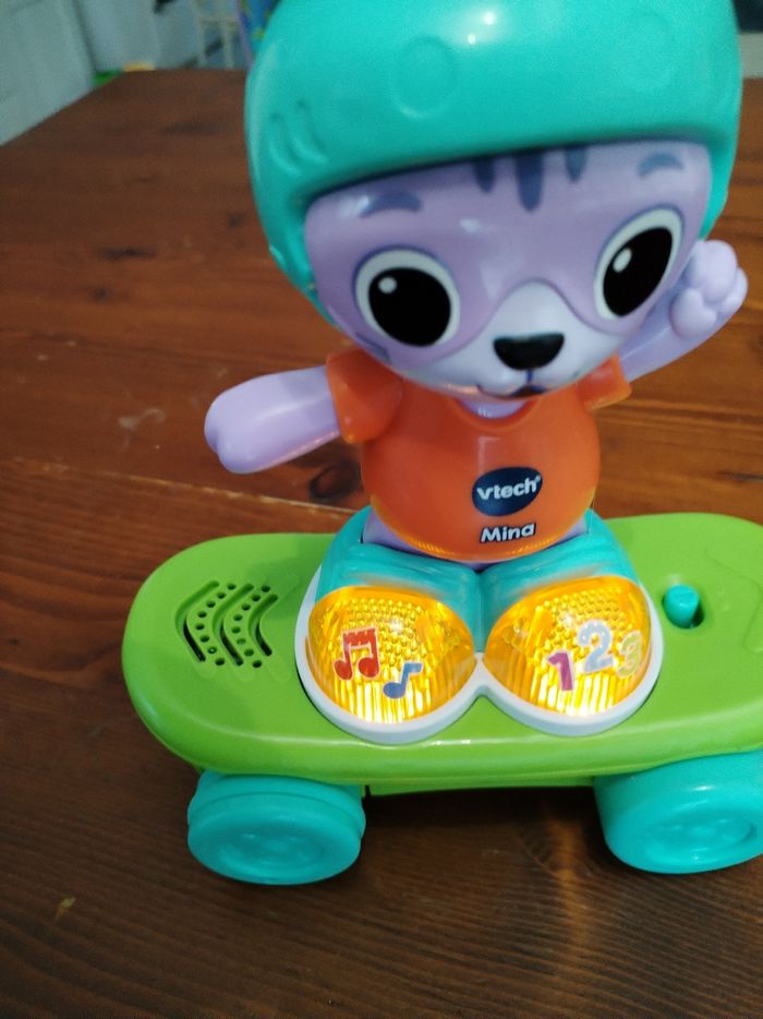 Chat skateur - photo numéro 3