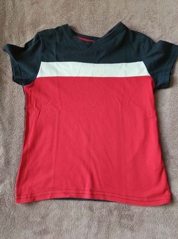 T-shirt manches courtes - Taille 6 ans.  