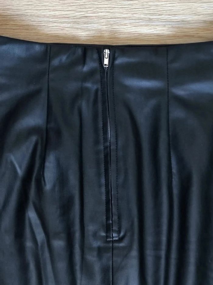 Jupe courte noir moulante simili cuir / H&M - 36/S - photo numéro 10