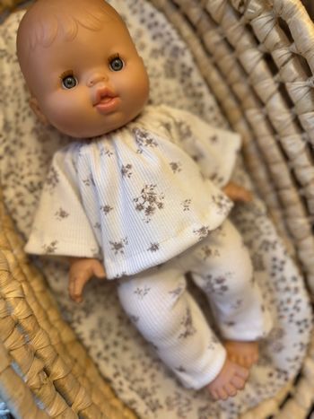 Vêtements pour poupée minikane Paola reina