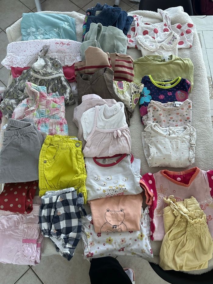 Lot de vêtements fille 9 mois