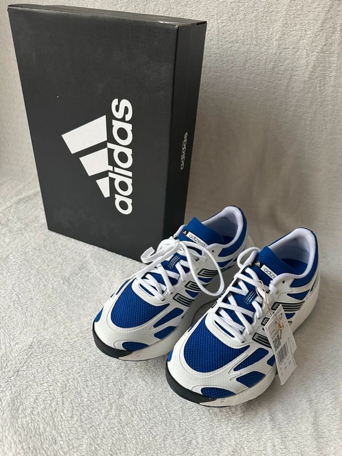 Adidas Adizero aruku chaussures de course neuf avec étiquette, taille 41 1/3