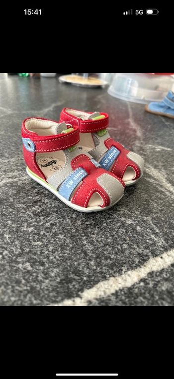Sandales taille 18 neuves sans étiquette marque Bopy Achetées 36€