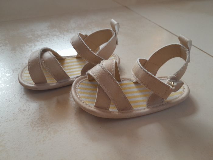 Chaussures bébé - photo numéro 2