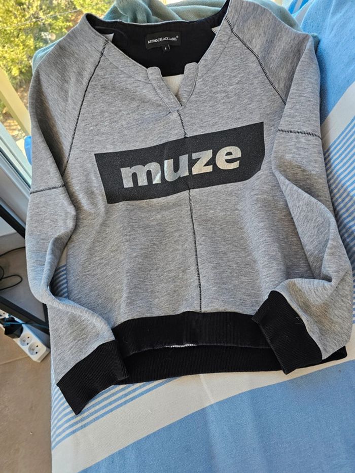 Sweat Astrid Black labell taille S