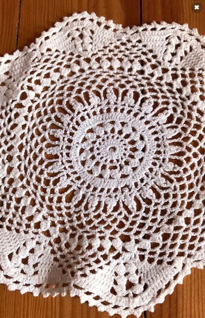 Napperon en coton crocheté main magnifique et impeccable🤩 - photo numéro 3