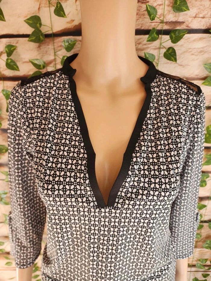 🌸🌸Blouse Dentelle arriere Taille 36 - photo numéro 2