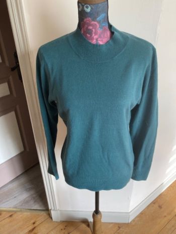 Joli pull taille M Gemo