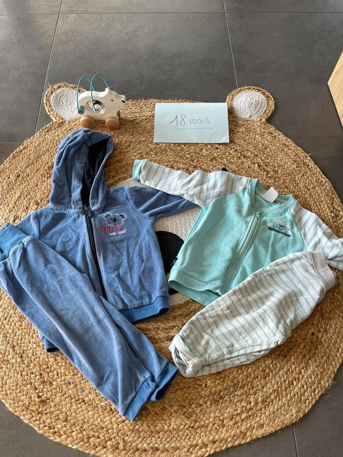 Lot ensembles jogging 18 mois - photo numéro 3