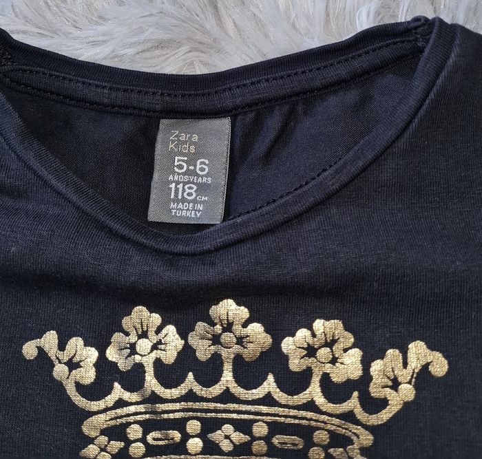 t-shirt noir doré Zara fille 5/6 ans - photo numéro 5