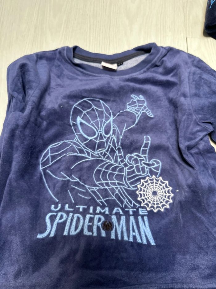 Pyjama en velours, Spiderman 4-5 ans - photo numéro 4