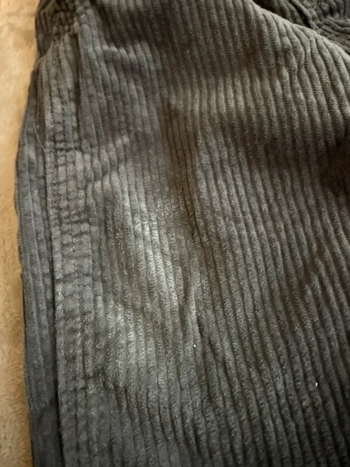 Pantalon léger en velours côtelé gris – H&M - photo numéro 3