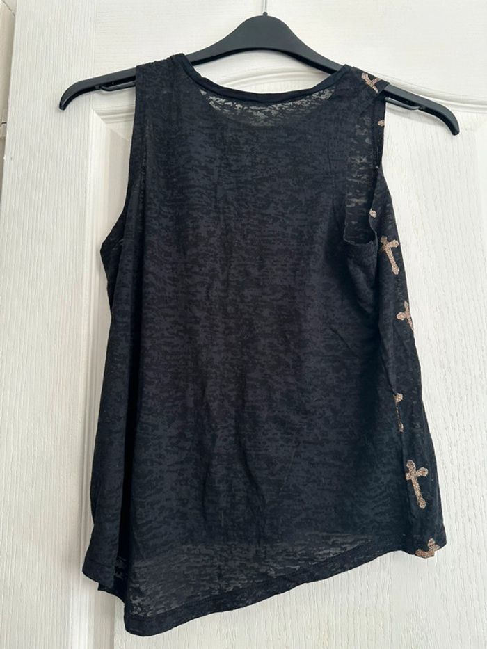 Haut noir croix - photo numéro 4