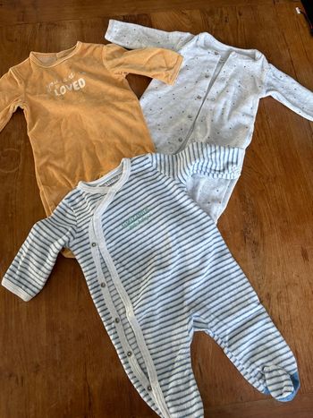 Lot de pyjamas bébé en velours- bon état